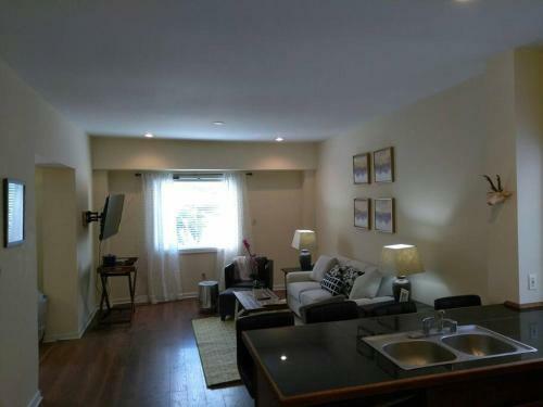 3 Bedroom In The Hipstoric Highlands