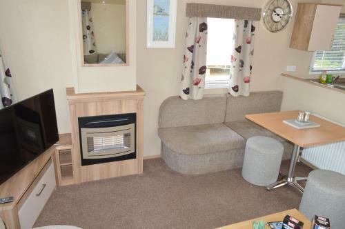 Stunning Luxury 6 Berth Caravan Tattershall Lakes