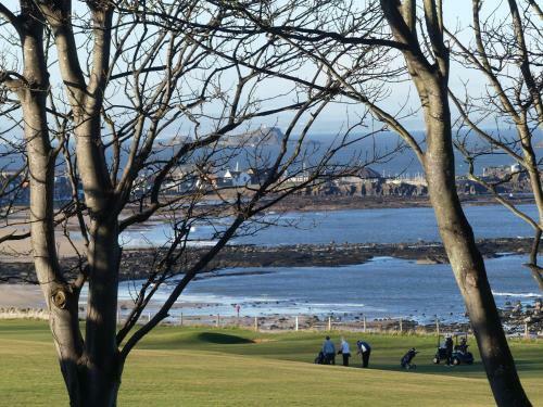 Charming Cottage In North Berwick With Sea Views