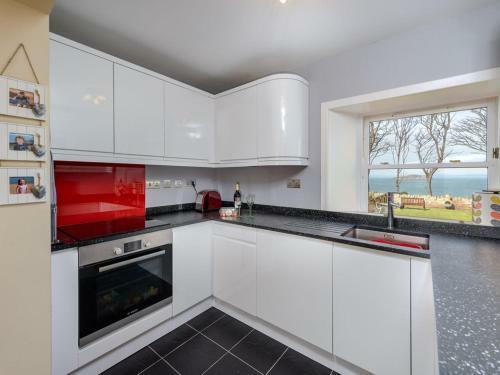 Charming Cottage In North Berwick With Sea Views