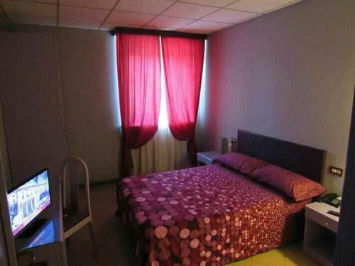 Hostal B&B The Sun Swimming & Pool