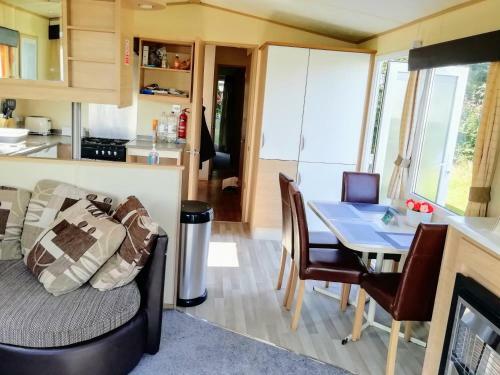 Static Caravan Hire Sand Le Mere Holiday Village
