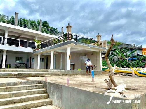 Hotel Pamanilao And Padoy's Dive Camp