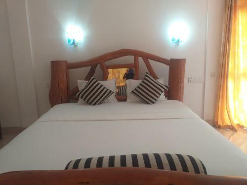 Hotel Hasthi Lake Resort