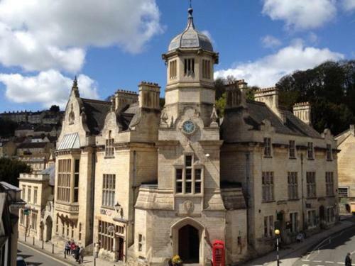 Bradford Views, 2 Bed Apartment