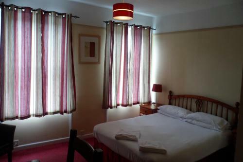 Hostal Severn View Hotel