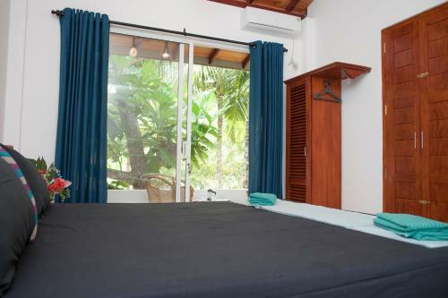 Hostal Alvas House