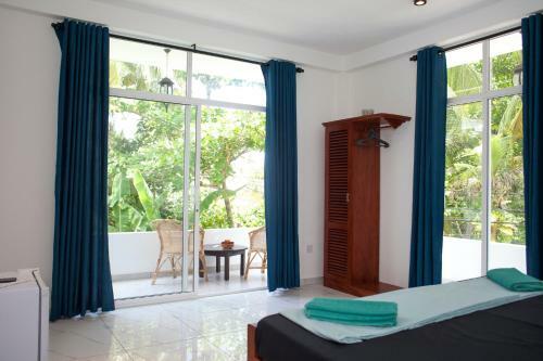 Hostal Alvas House