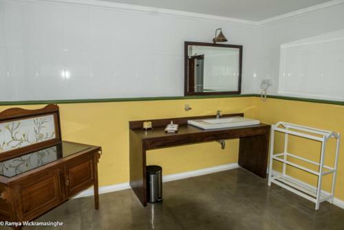 Bed & Breakfast Bougain Villa Luxury "home Stay" In Kandy