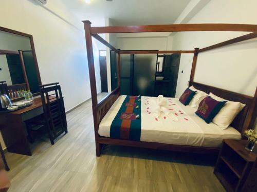 Hostal Kings Marine Sk Town