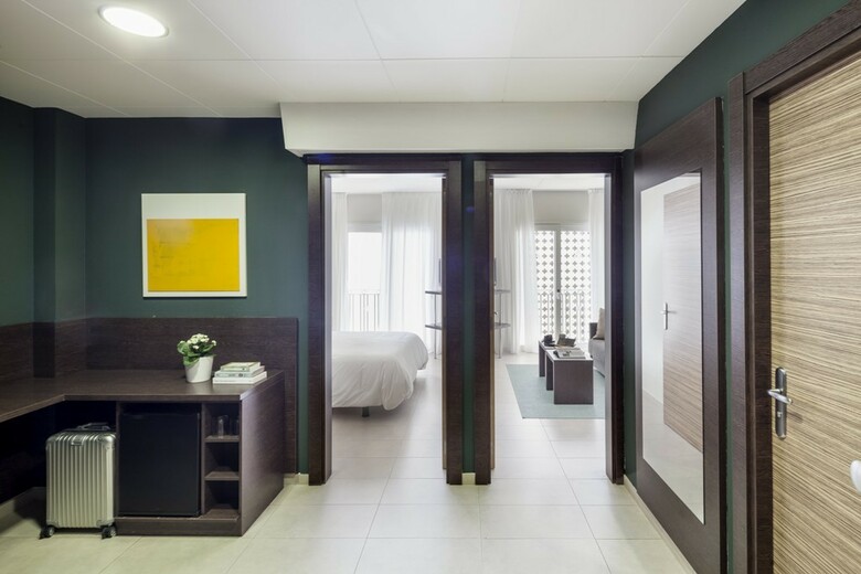 Aqua Hotel Bertran Park