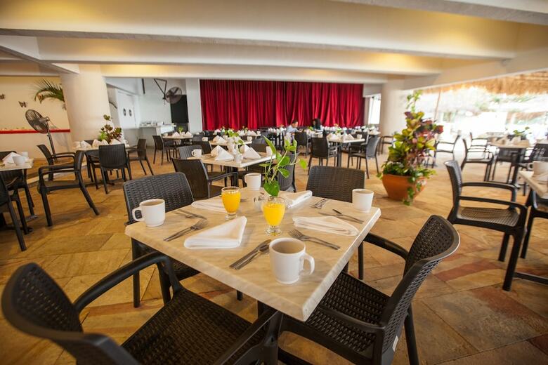 Hotel Crown Pacific Huatulco All Inclusive