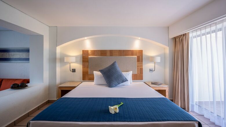 Hotel Crown Pacific Huatulco All Inclusive