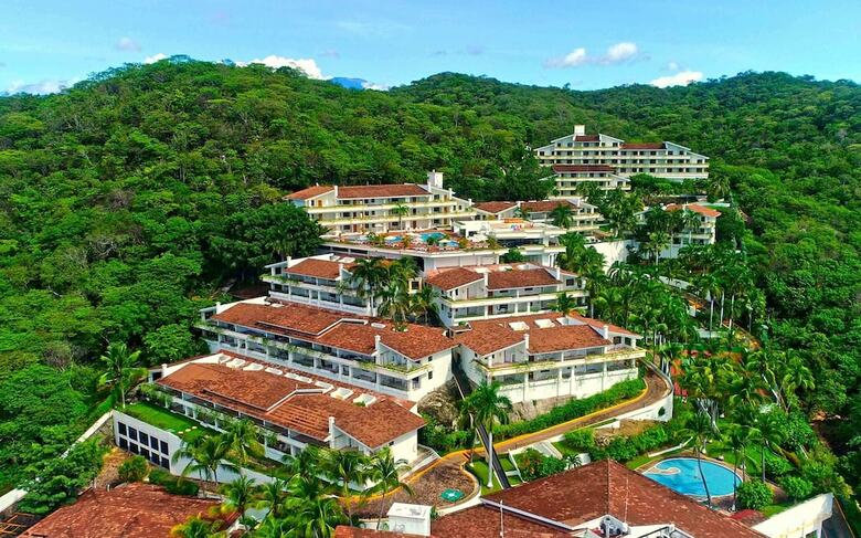 Hotel Crown Pacific Huatulco All Inclusive
