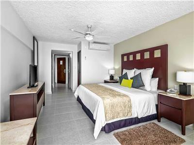 Hotel El Cid La Ceiba Beach