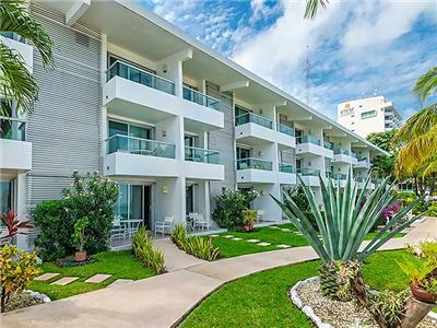 Hotel El Cid La Ceiba Beach