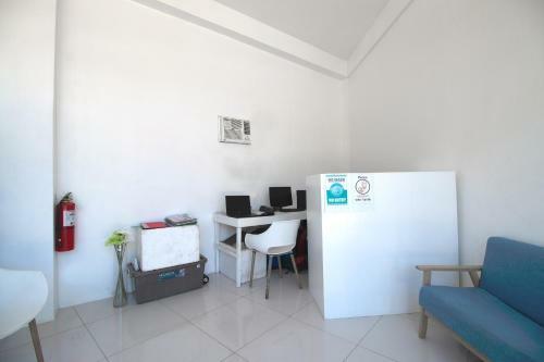 Hotel Oyo 778 Fat J Apartelle