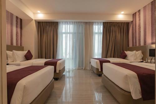 Bayfront Hotel Cebu Capitol Site - Multiple Use Hotel