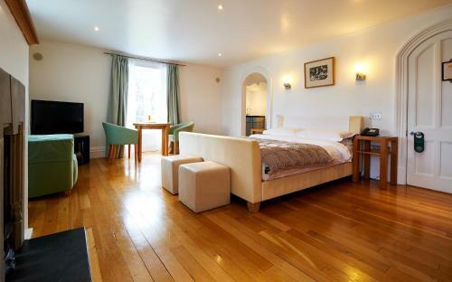 The Portmeirion Hotel & Castell Deudraeth