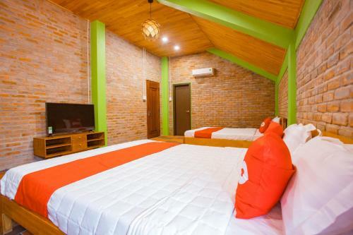 Oyo 882 Lucky Hotel