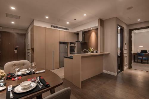 Nunn Luxury Apartment Da Nang Beach