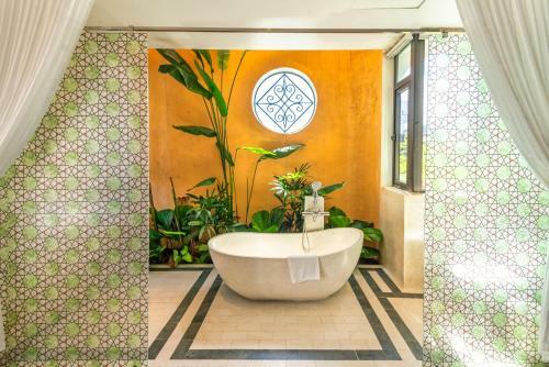 New & Stylish 5bdr Villa With Pool, Karaoke Room, Bbq