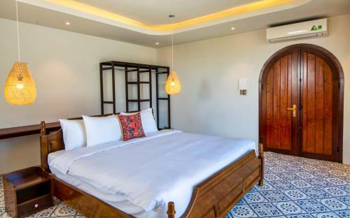New & Stylish 5bdr Villa With Pool, Karaoke Room, Bbq