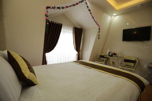 Ves - Pa Luxury Hotel