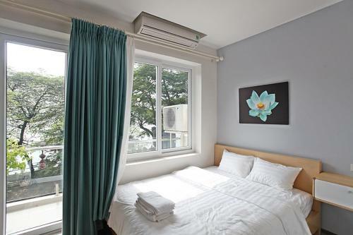 Hanoi Home 2 - Lake View Apartment