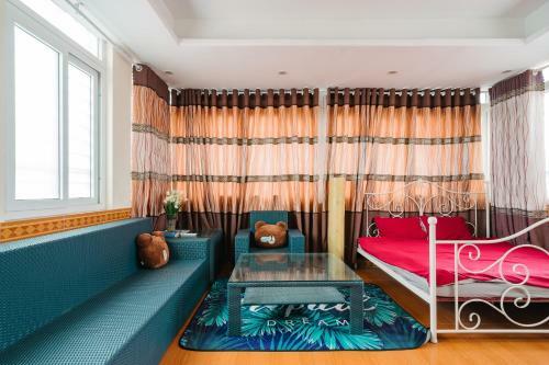Aura Home 5