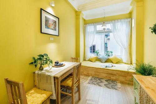 Autumn Apartment