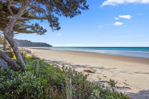 Beach Daze Bach - Waihi Beach Holiday Home