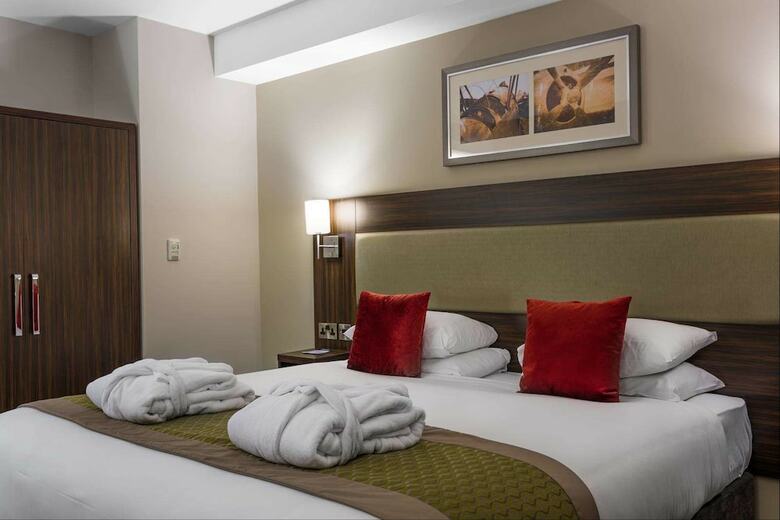 Heston Hyde Hotel