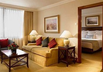 Renaissance London Heathrow Hotel