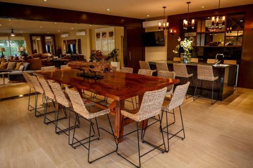 Vista Vela 2104 3 Br By Casago