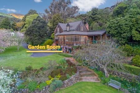Hostal Mill Cottage - Boutique Accommodation And Garden