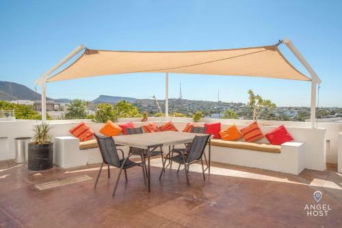 3rd Flr Condo With Spectacular Ocean View & Pool Onsite