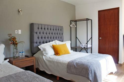 Hostal Suites Ciento 37