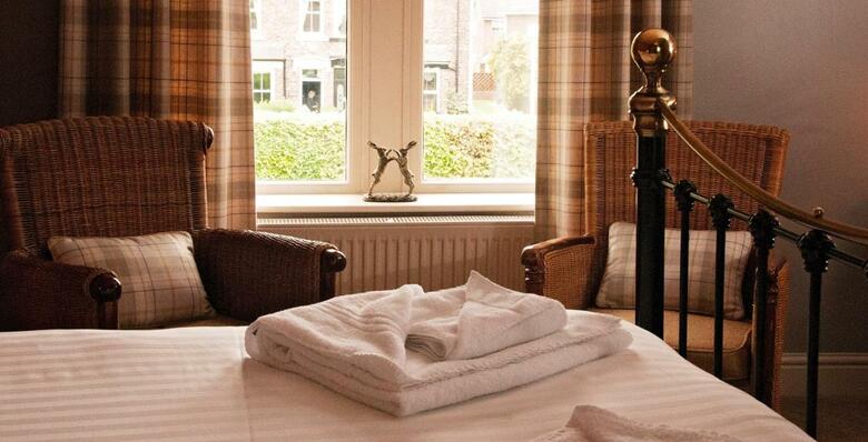 Bed & Breakfast The Poplars Rooms & Cottages