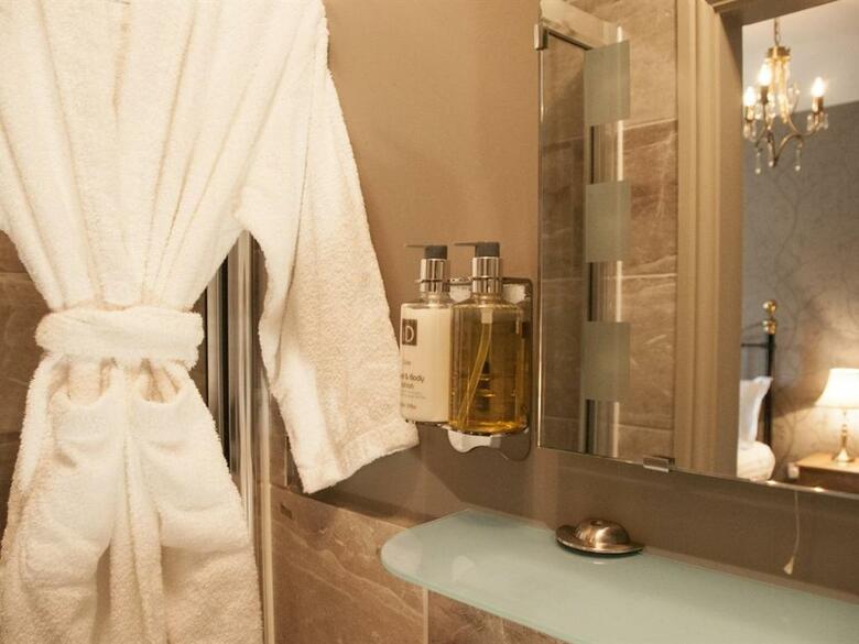 Bed & Breakfast The Poplars Rooms & Cottages