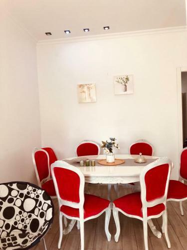 Tekatuka?s Sweet Apartment ?life ?happiness