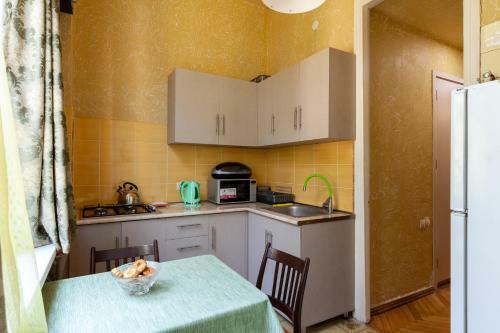 Family Apartment On Agmashenebeli