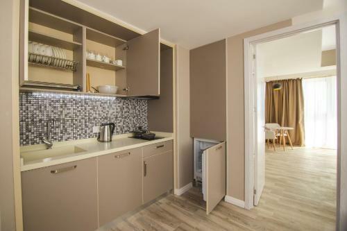 My Sunshine Apartments Alliance Palace