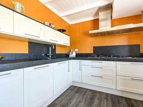 Relaxing Holiday Home In Hellendoorn With Garden