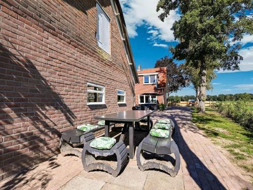 Relaxing Holiday Home In Hellendoorn With Garden