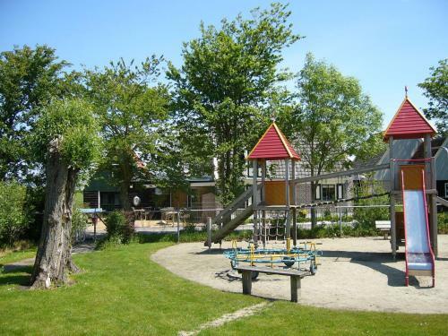 Comfortable Chalet With Dishwasher, Near The Wadden Sea