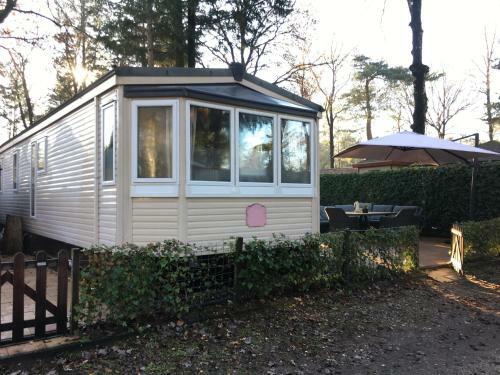 Prachtige Luxe Chalet Op de Veluwe Nabij Hoenderloo