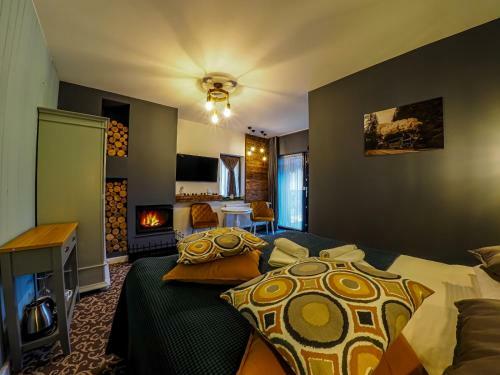 Bed & Breakfast Residence Rooms Bucovina