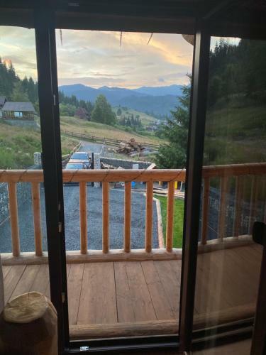 Villa The Mountain's Sea Chalet