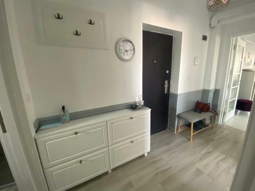 Apartament 1 Mai Bloc Nou-self Check-in